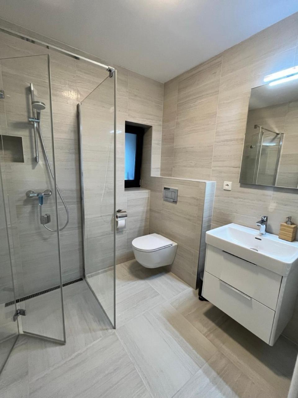 Sanky Apartmany Liberec Buitenkant foto