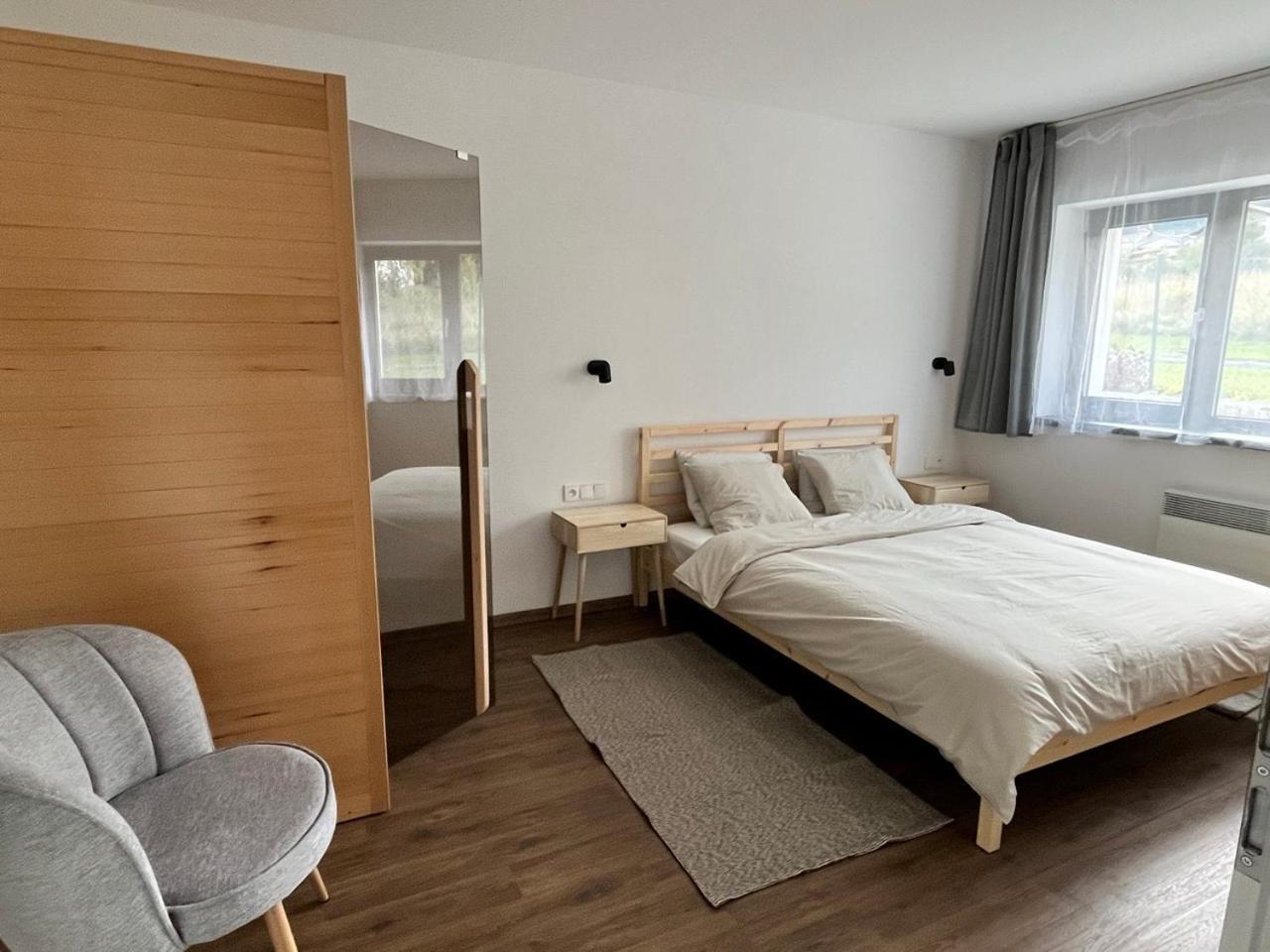 Sanky Apartmany Liberec Buitenkant foto
