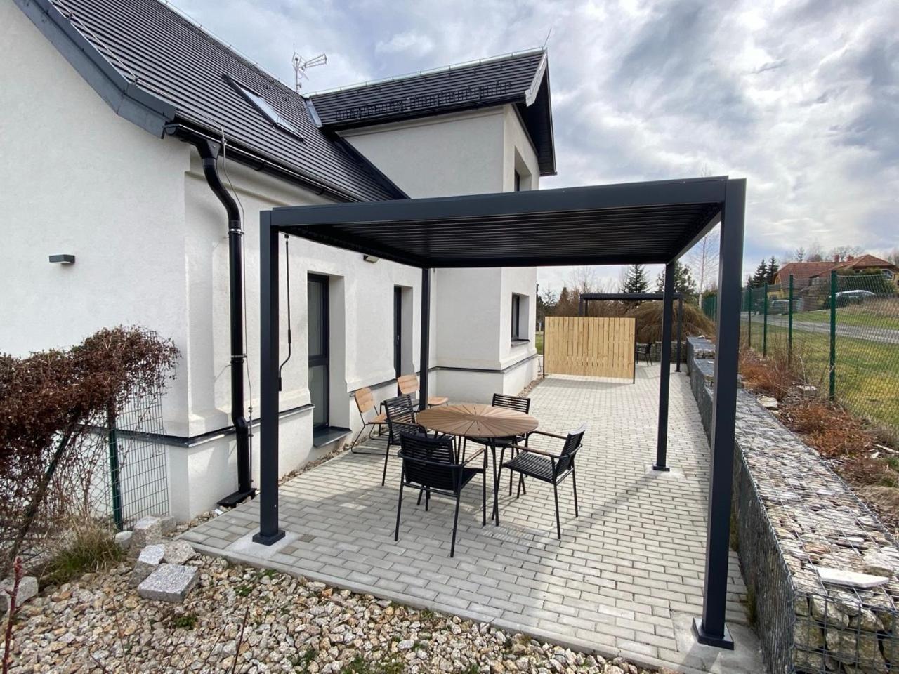 Sanky Apartmany Liberec Buitenkant foto